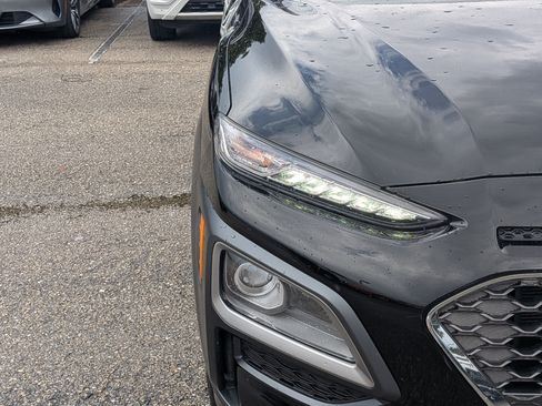 Used 2020 Hyundai Kona Limited AWD/4WD image 10