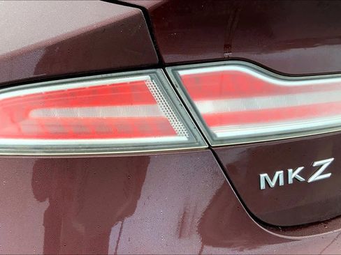 Used 2017 Lincoln MKZ Reserve w/ Climate Package image 25