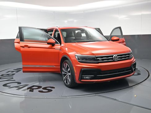 Used 2019 Volkswagen Tiguan SEL Premium R-Line image 23