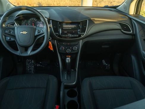 Used 2020 Chevrolet Trax LT image 14