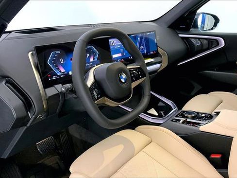 Used 2025 BMW X3 xDrive30i w/ Premium Package image 4