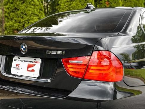 Used 2010 BMW 328i Sedan RWD image 9