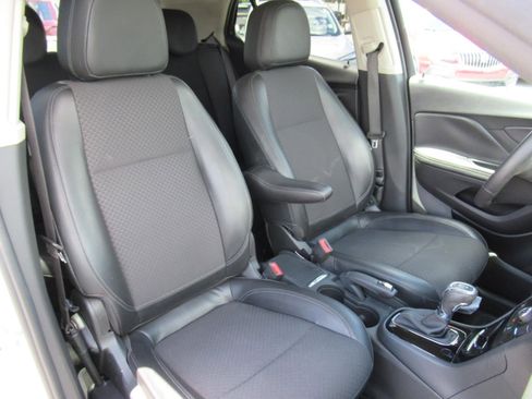 Used 2021 Buick Encore Preferred w/ Safety Package AWD/4WD image 9