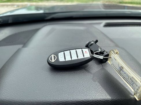 Used 2025 Nissan Altima 2.5 SV FWD image 21