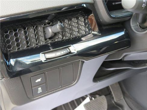 Used 2025 Honda CR-V Sport Touring image 11