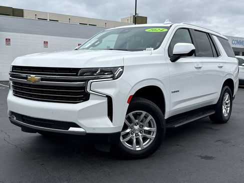 Used 2024 Chevrolet Tahoe LT RWD image 2