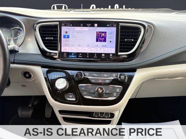 Used 2021 Chrysler Pacifica Touring-L FWD image 12