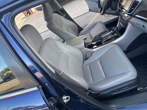 Used 2017 Honda Accord EX-L image 36