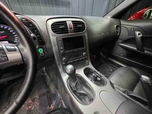 Used 2007 Chevrolet Corvette Coupe w/ Preferred Equipment Group RWD image 25