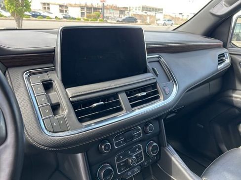 Used 2023 Chevrolet Suburban Premier AWD/4WD image 28