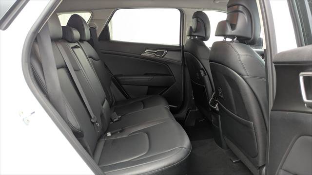 Used 2023 Kia Sportage EX AWD/4WD image 19