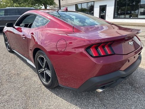 Used 2025 Ford Mustang Coupe RWD image 7