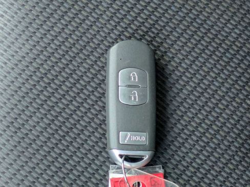 Used 2018 MAZDA MAZDA3 Sport image 26