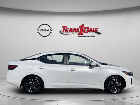 Used 2024 Nissan Sentra SV w/ All-Weather Package FWD image 9