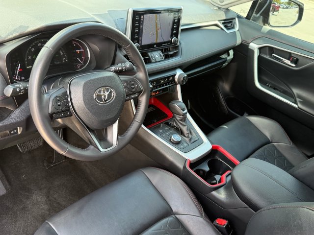 Used 2020 Toyota RAV4 TRD Off-Road AWD/4WD image 12