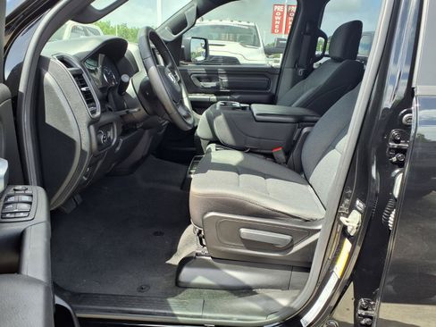 Used 2023 RAM 1500 Tradesman w/ Night Edition RWD image 10