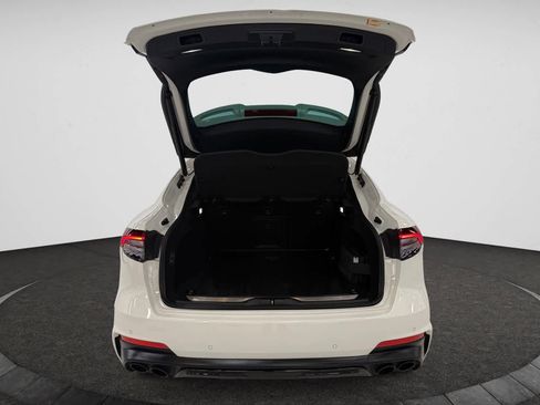 Used 2022 Maserati Levante GT image 4