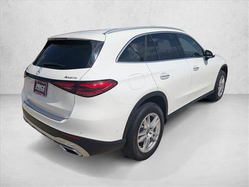 Used 2023 Mercedes-Benz GLC 300 4MATIC w/ Exclusive Trim Package image 5