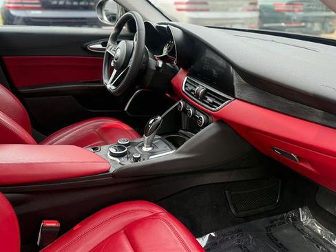 Used 2019 Alfa Romeo Giulia AWD w/ Quick Order Package 22J Sport image 26