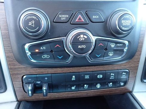 Used 2017 RAM 2500 Laramie w/ Sport Appearance Group AWD/4WD image 19