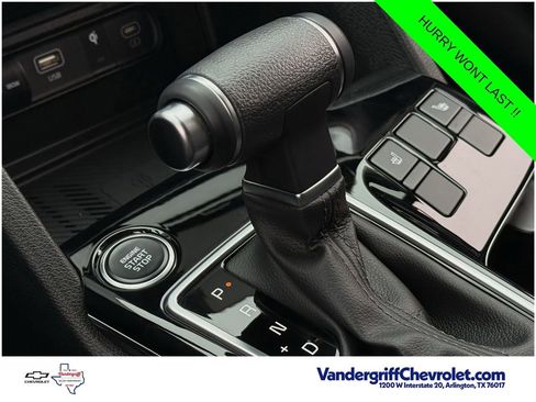 Used 2025 Kia Sportage EX AWD/4WD image 18
