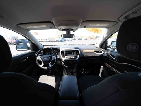 Used 2017 GMC Acadia SLE w/ LPO, Floor Liner Package FWD image 19