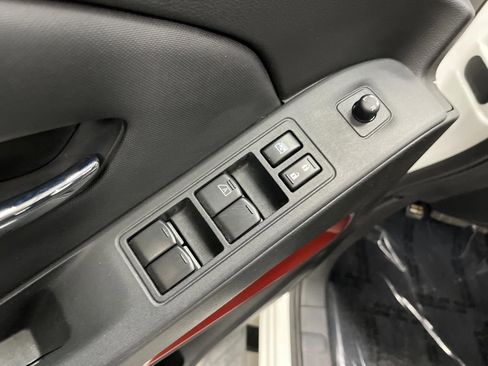 Used 2023 Nissan Frontier PRO-4X image 30