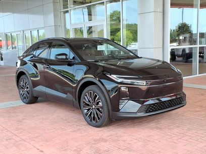 New 2026 Toyota C-HR w/ Cold Weather Package