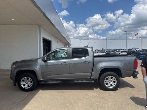Used 2020 Chevrolet Colorado LT w/ LT Convenience Package image 4