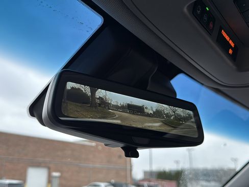 Used 2018 Cadillac Escalade Luxury image 26