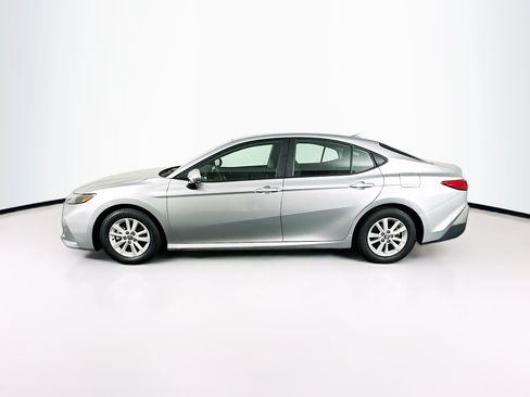 Used 2025 Toyota Camry LE FWD image 4