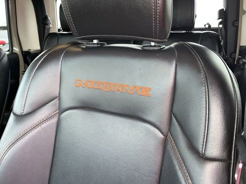 Used 2020 Jeep Gladiator Mojave image 35