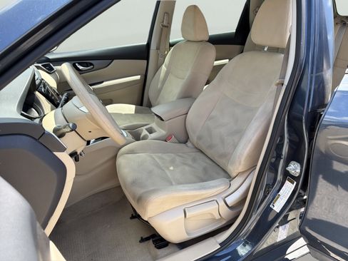 Used 2014 Nissan Rogue S FWD image 20