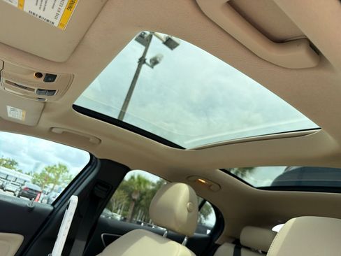 Used 2019 Mercedes-Benz GLA 250 image 34