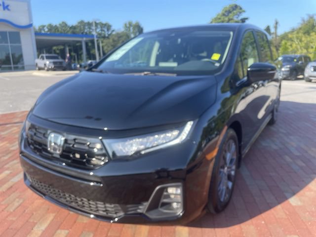 Certified 2025 Honda Odyssey Touring image 1