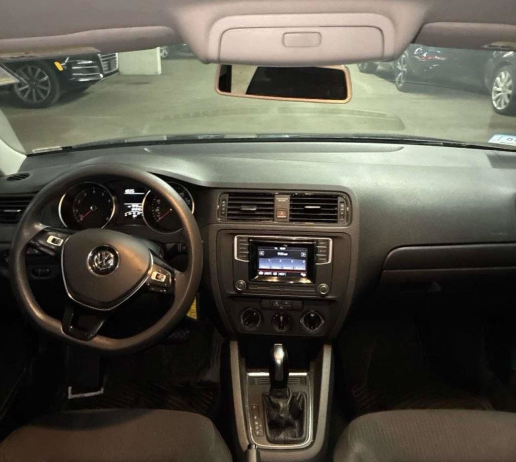 Used 2016 Volkswagen Jetta S FWD image 2