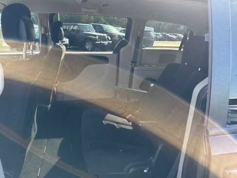 Used 2016 Dodge Grand Caravan SE w/ Quick Order Package 29E SE FWD image 13