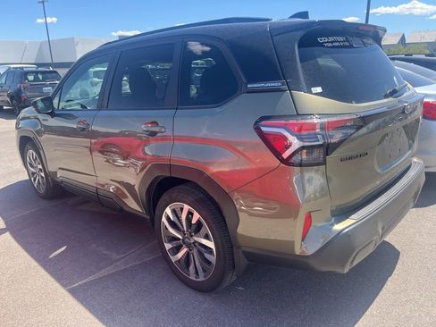 Certified 2025 Subaru Forester Touring w/ Touring Package AWD/4WD image 33