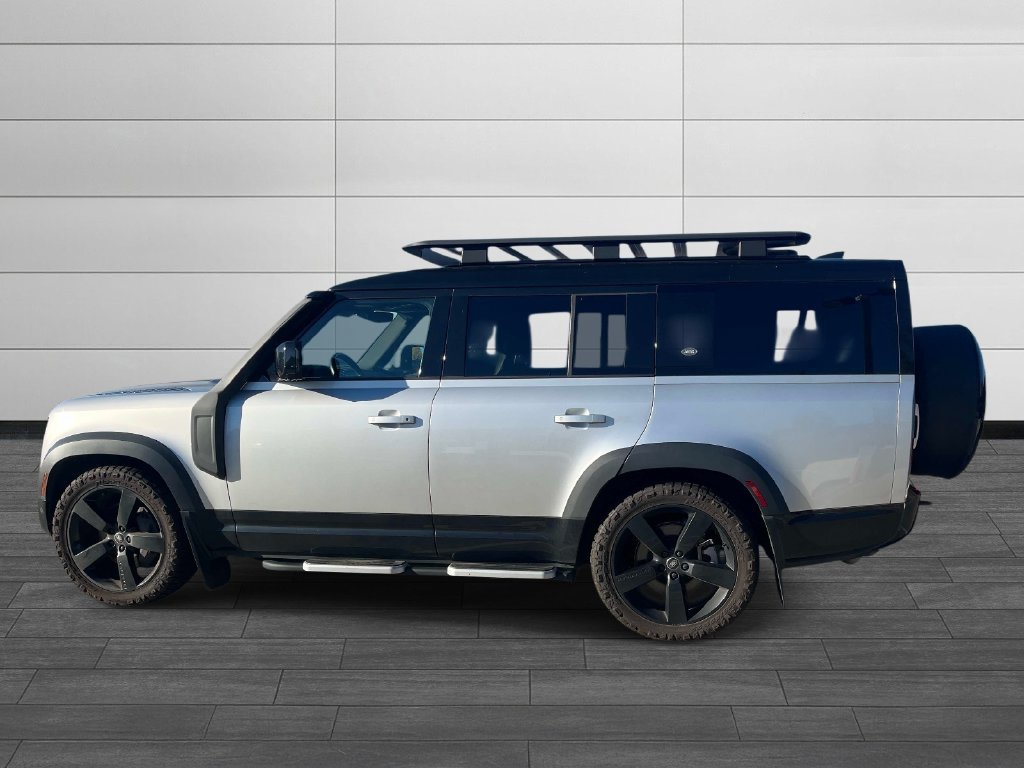 Used 2023 Land Rover Defender 130 X-Dynamic SE AWD/4WD image 2