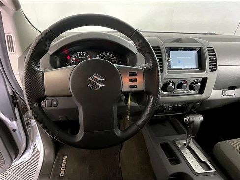 Used 2012 Suzuki Equator Premium RWD image 8