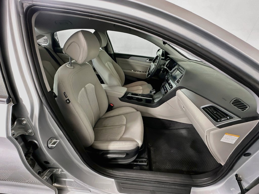 Used 2017 Hyundai Sonata SE FWD image 29