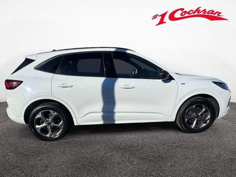 Used 2023 Ford Escape ST-Line w/ Tech Pack #1 AWD/4WD image 9
