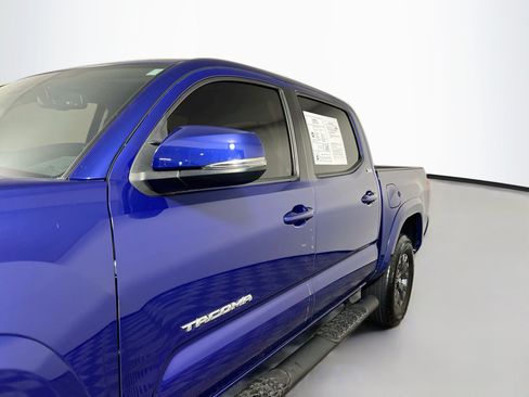 Used 2022 Toyota Tacoma SR5 w/ Technology Package RWD image 13