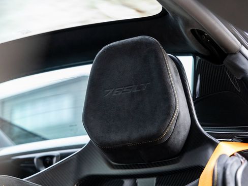 Used 2022 McLaren 765LT image 30