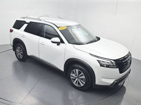 Used 2025 Nissan Pathfinder SL w/ Black Appearance Package AWD/4WD image 60