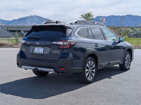 Used 2025 Subaru Outback Touring XT w/ Tech Package 3 AWD/4WD image 3