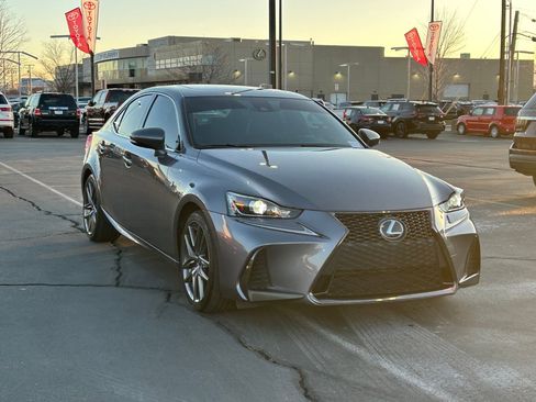 Used 2017 Lexus IS 350 image 7