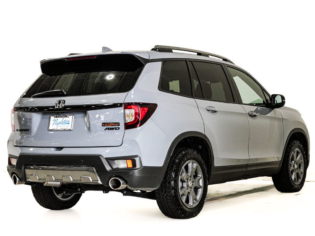 Used 2025 Honda Passport TrailSport image 7