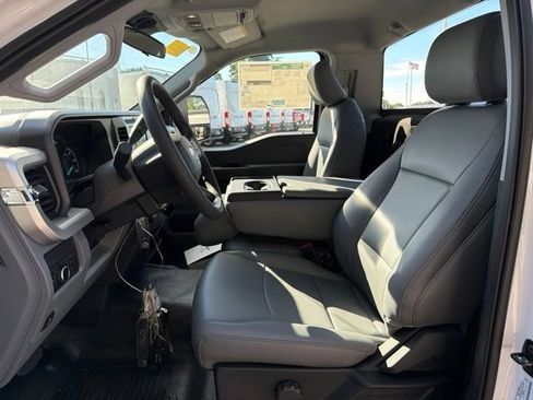 New 2026 Ford F550 4x4 Regular Cab Super Duty image 9