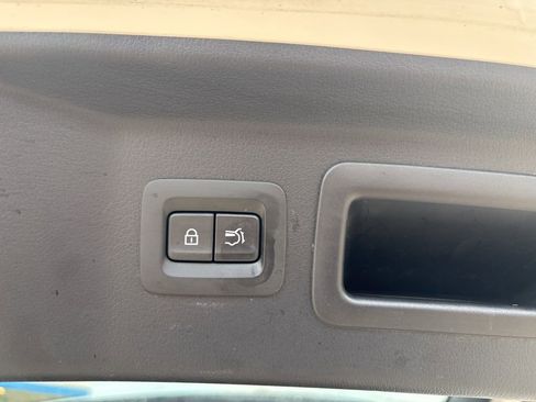 Used 2025 MAZDA CX-70 3.3 Turbo w/ Preferred Package image 13